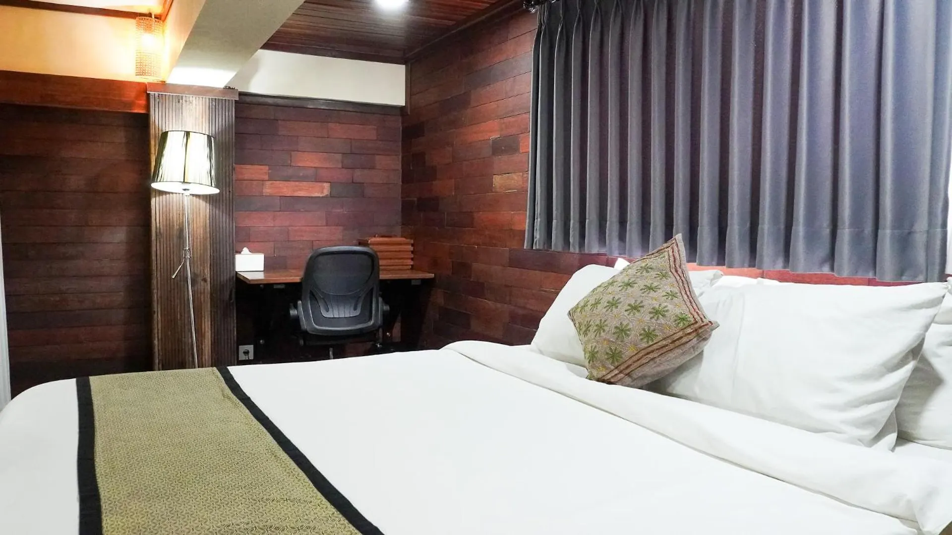 Alu Lofts Hotel Seminyak  0*, Seminyak (Bali)